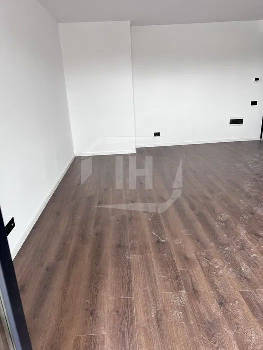 Apartament 2 camere, nemobilat, bloc nou, Zona Garii