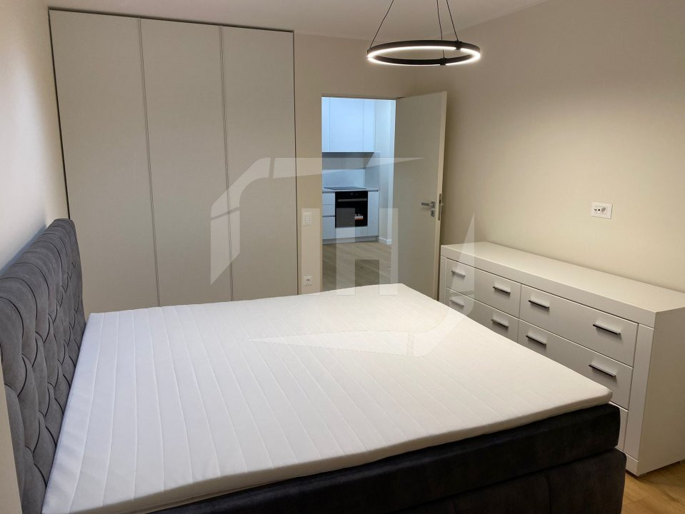 Apartament 2 camere, parcare, AC, zona Iulius Mall