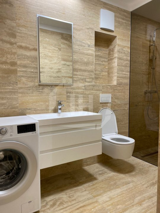 Apartament 2 camere, parcare, AC, zona Iulius Mall