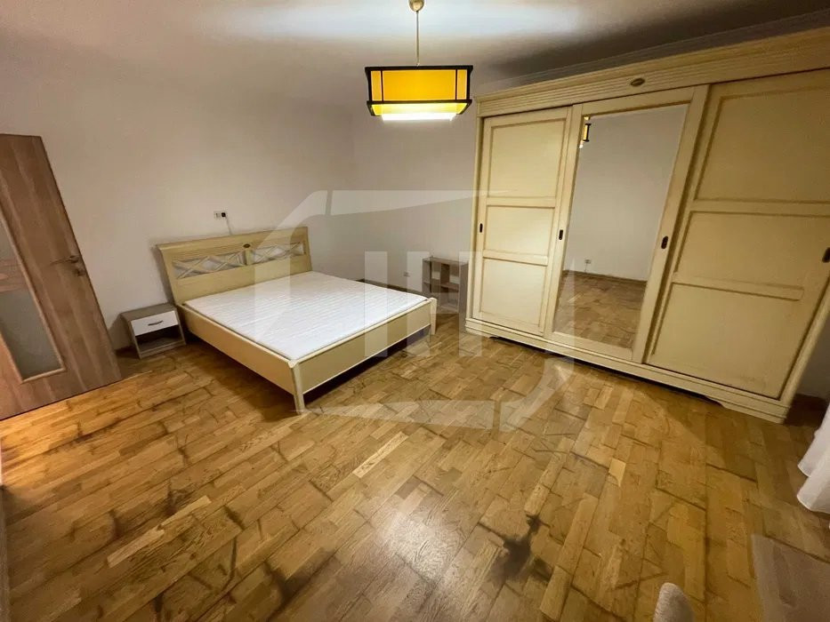 Apartament 2 camere, 75 mp, decomandat, cartier Plopilor