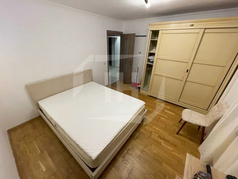 Apartament 2 camere, 75 mp, decomandat, cartier Plopilor