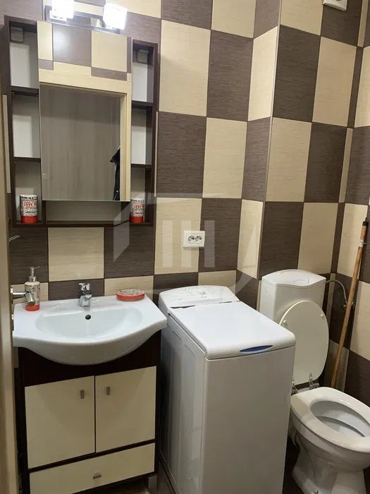 Apartament 1 camera, 42 mp, parcare, zona Podul Portelanului