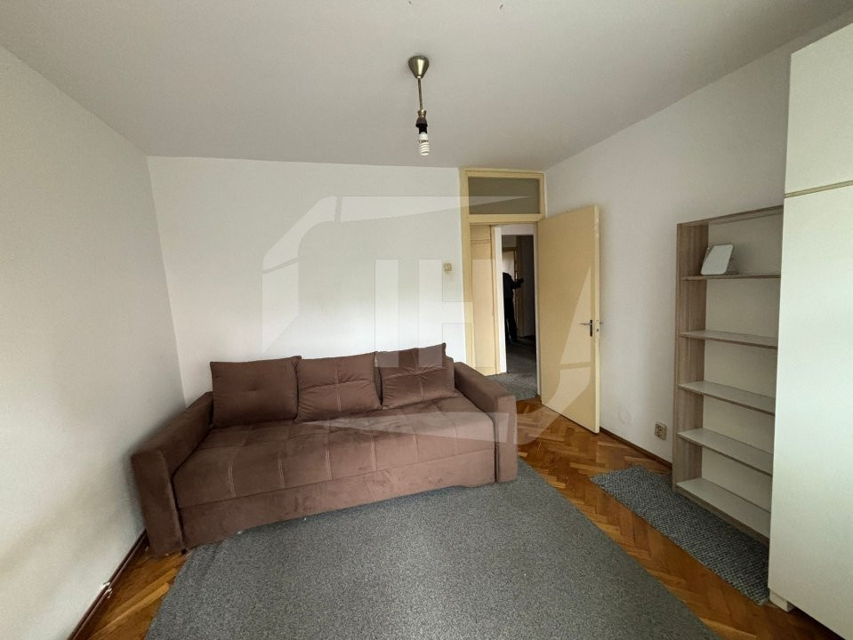 Apartament 3 camere I decomandat I zona Titulescu I Piata Cipariu 