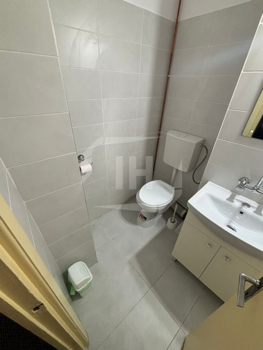 Apartament 3 camere I decomandat I zona Titulescu I Piata Cipariu 
