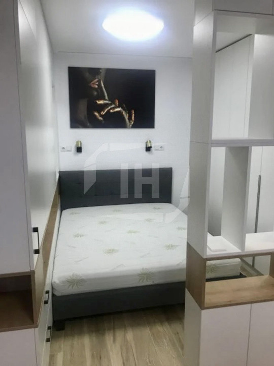 Studio modern I Buna Ziua