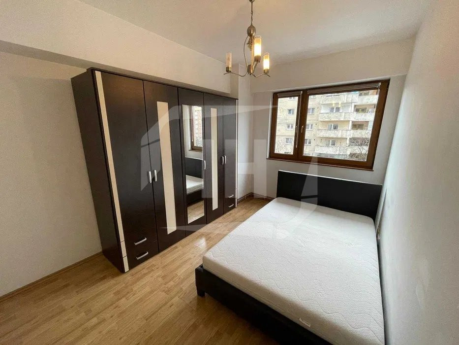 Apartament 3 camere + balcon, garaj, Zona Calea Dorobanților