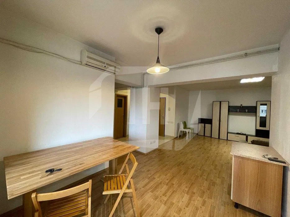 Apartament 3 camere + balcon, garaj, Zona Calea Dorobanților