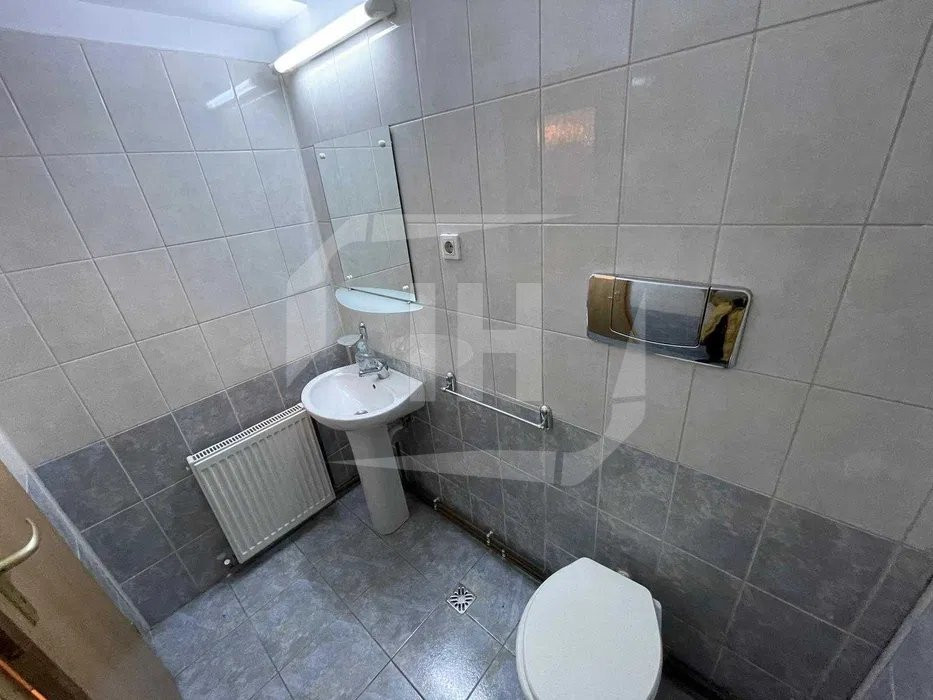 Apartament 3 camere + balcon, garaj, Zona Calea Dorobanților
