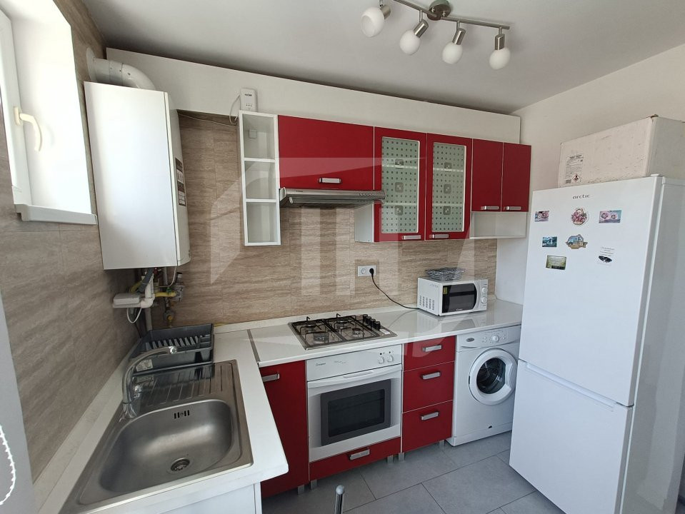 Apartament 3 camere, etaj 1, renovat complet, zona Pietei Hermes in Gheorgheni