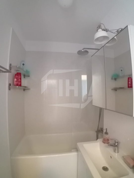 Apartament 2 camere, 46 mp, balcon 10 mp, etaj intermediar la 5 min de Iulius