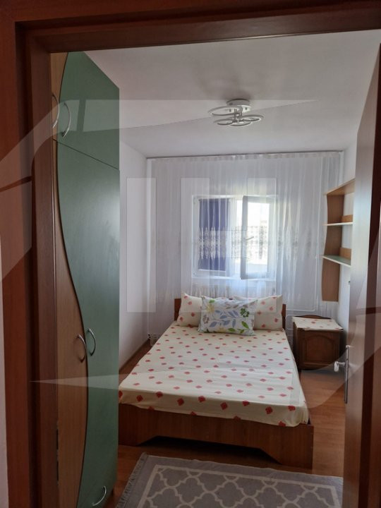Apartament 3 camere decomandat cu 2 bai, zona Bld Primaverii