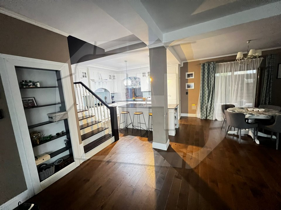 Casa de vanzare, 4 parcari, complet mobilata si utilata