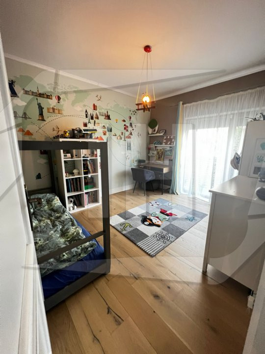Casa de vanzare, 4 parcari, complet mobilata si utilata