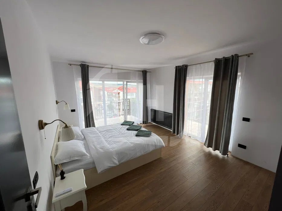 Apartament renovat, la cheie 53 mp utili, terase 27 mp, parcare
