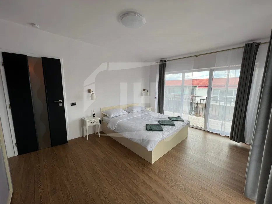 Apartament renovat, la cheie 53 mp utili, terase 27 mp, parcare