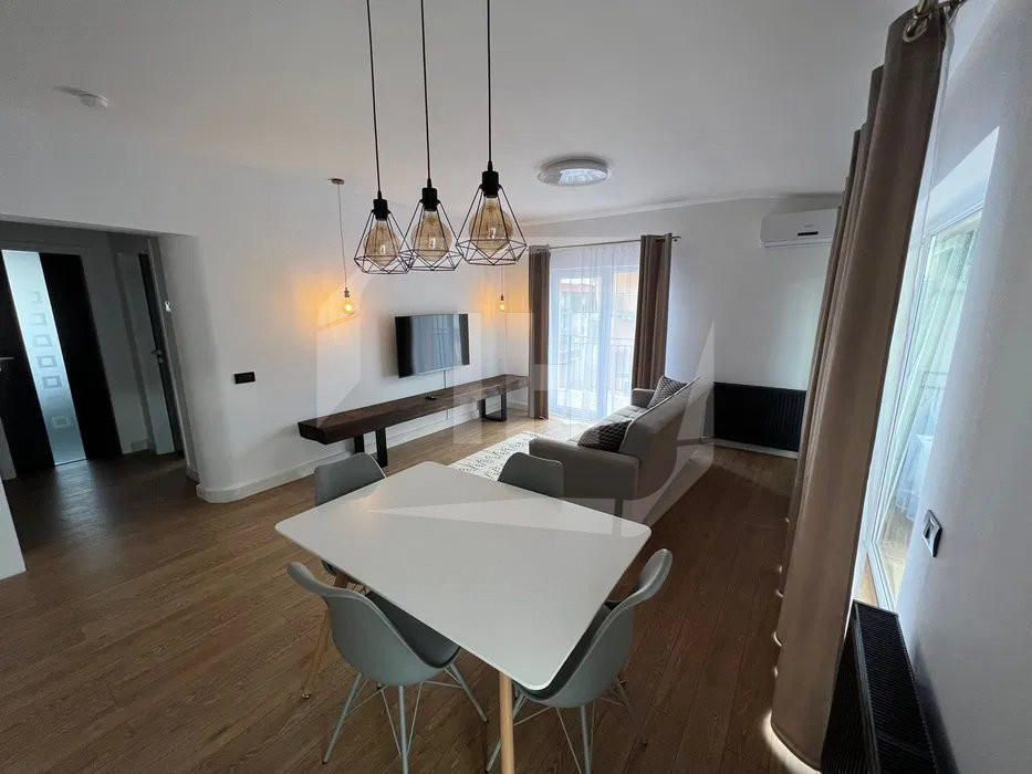 Apartament renovat, la cheie 53 mp utili, terase 27 mp, parcare
