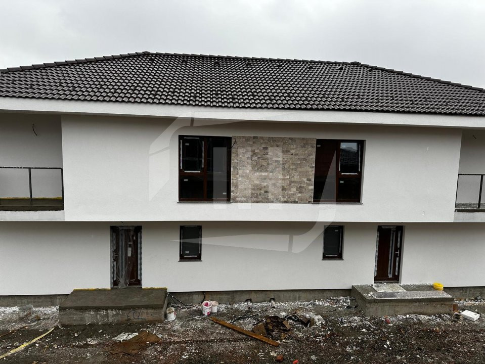 Casa  4 camere,  115 mp utili, 200 mp teren
