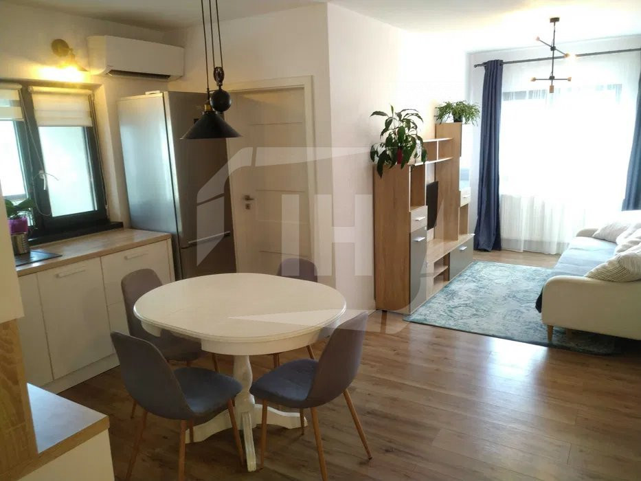Apartament 3 camere, balcon, AC, parcare, Borhnaci