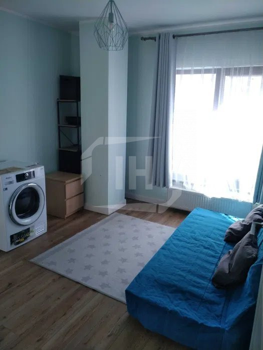 Apartament 3 camere, balcon, AC, parcare, Borhnaci