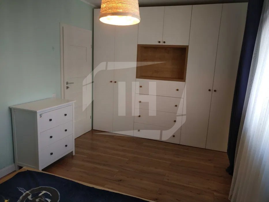 Apartament 3 camere, balcon, AC, parcare, Borhnaci