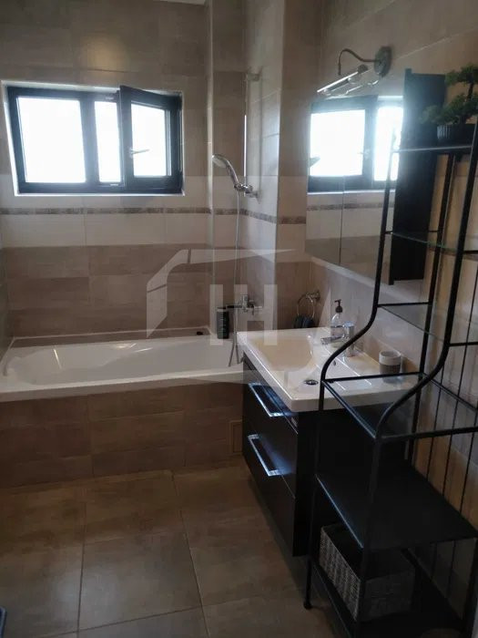 Apartament 3 camere, balcon, AC, parcare, Borhnaci