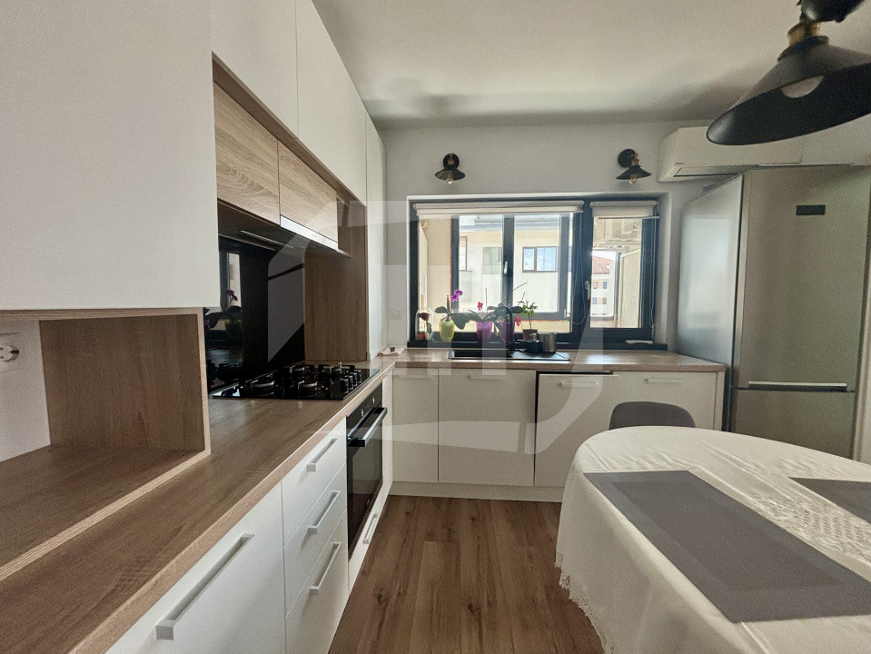 Apartament 3 camere, balcon, AC, parcare, Borhnaci