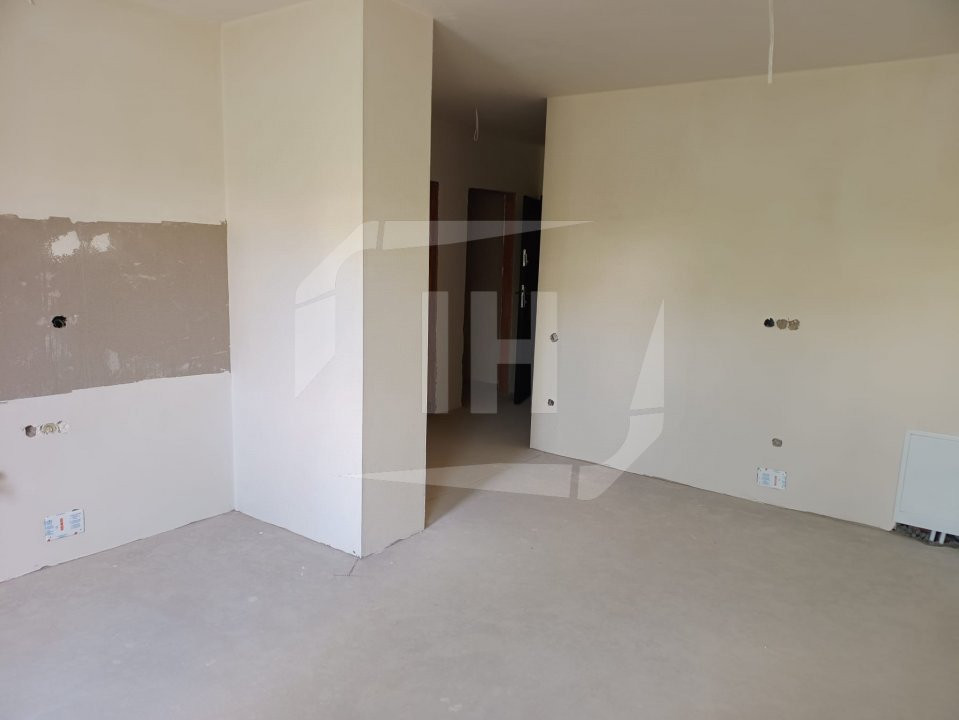 2 camere, semifinisat, intermediar, parcare, Pod Ira, TVA inclus