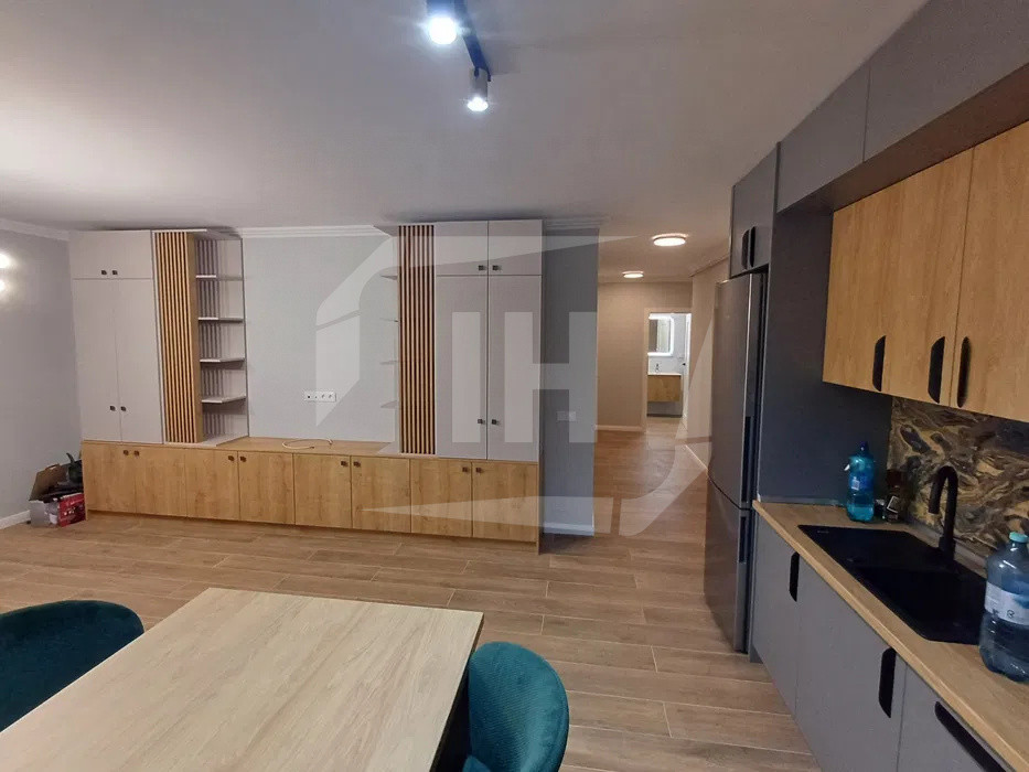 Apartament 2 camere, semidecomandat, parcare, Zorilor