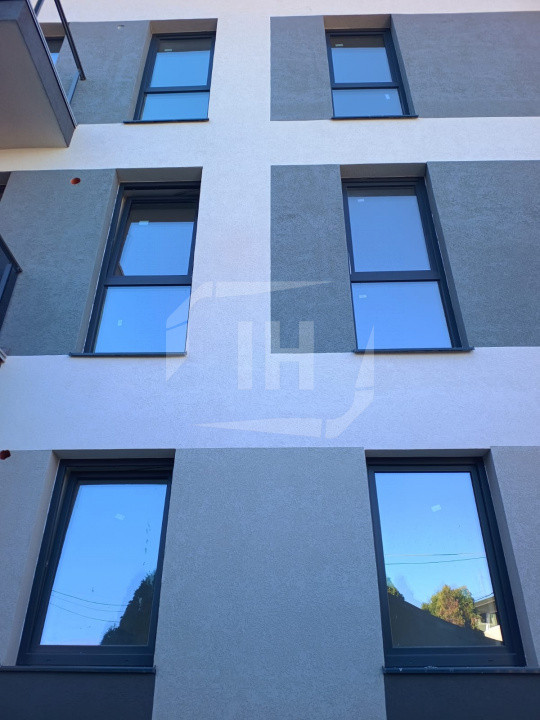 3 camere, semifinisat, parcare, Pod Ira