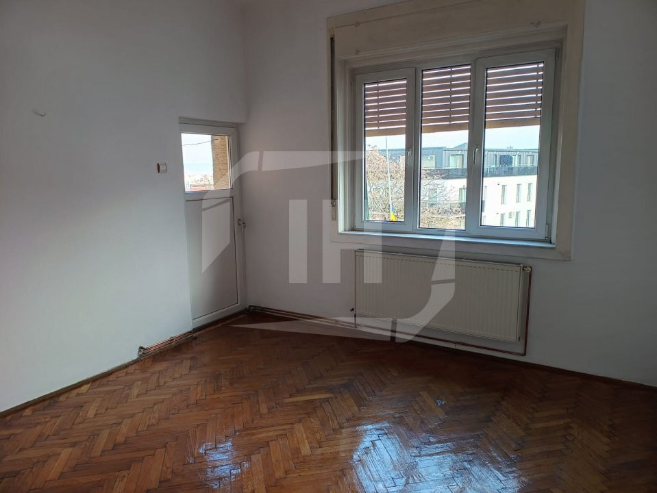 Apartament 2 camere , decomandat, clasic, zona Centrala