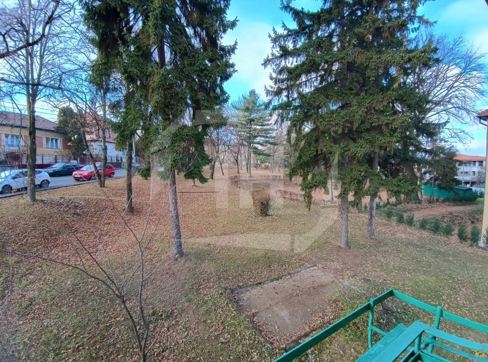 Apartament 2 camere , decomandat, clasic, zona Centrala