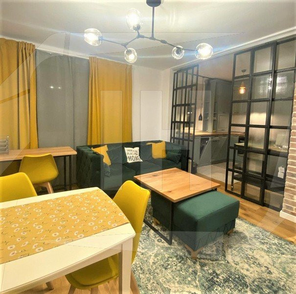 Apartament 2 camere, semidecomandat, zona Parcul Central