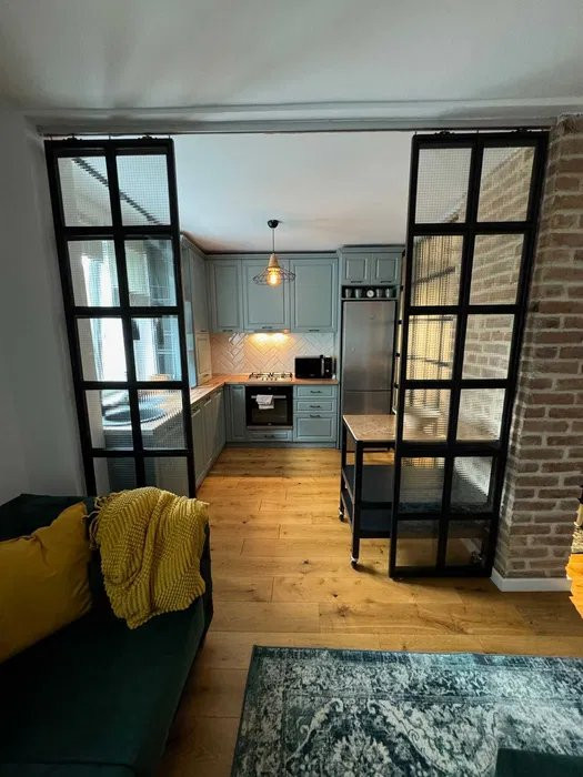 Apartament 2 camere, semidecomandat, zona Parcul Central