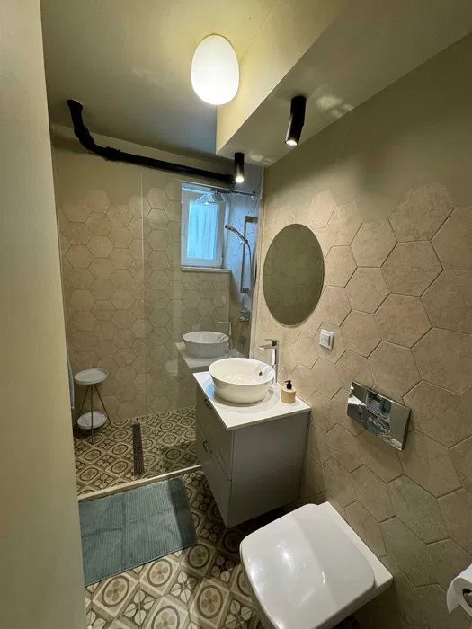Apartament 2 camere, semidecomandat, zona Parcul Central