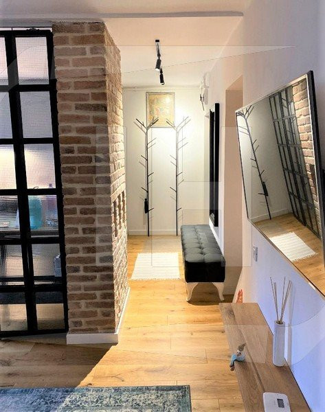 Apartament 2 camere, semidecomandat, zona Parcul Central