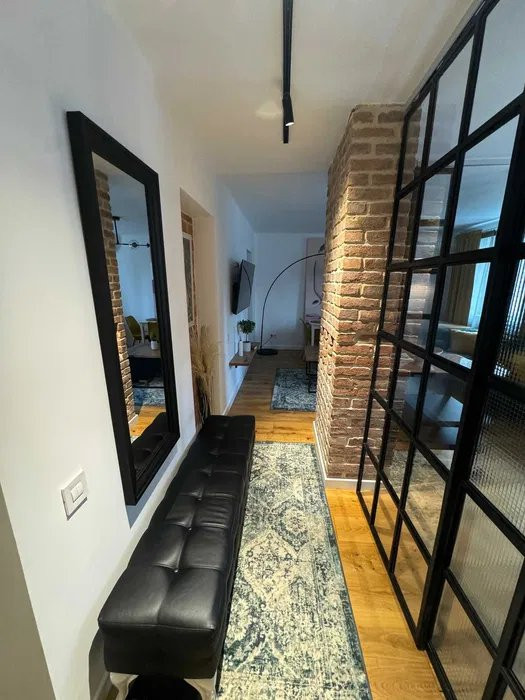 Apartament 2 camere, semidecomandat, zona Parcul Central