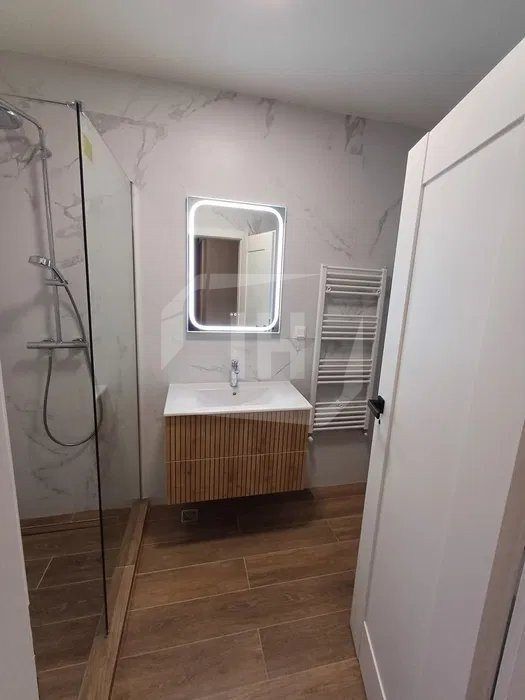 Apartament 2 camere, modern, AC, parcare subterana, Zona Frunzisului