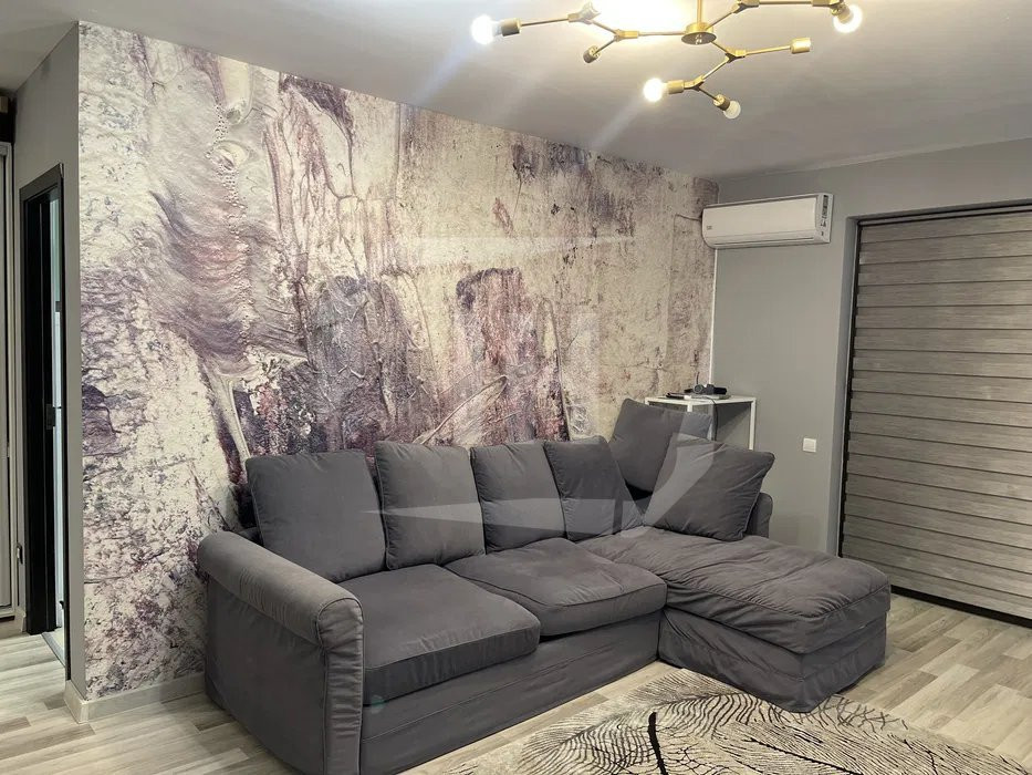 Apartament cu o cameră, 38 mp + balcon, AC, parcare, FLORA PARK