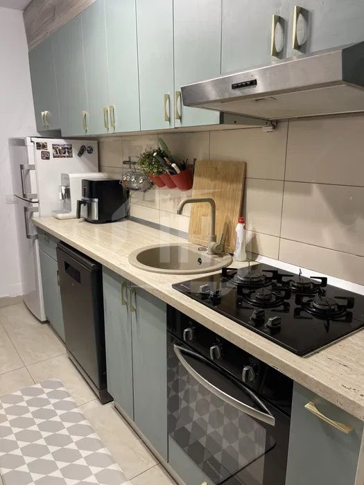 Apartament cu o cameră, 38 mp + balcon, AC, parcare, FLORA PARK