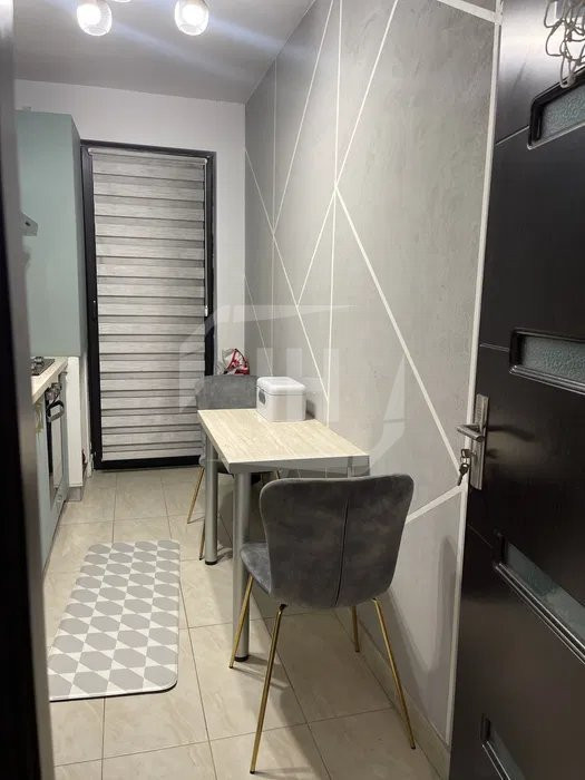Apartament cu o cameră, 38 mp + balcon, AC, parcare, FLORA PARK
