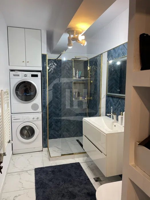 Apartament cu o cameră, 38 mp + balcon, AC, parcare, FLORA PARK