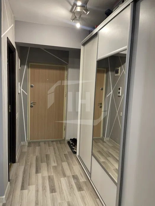 Apartament cu o cameră, 38 mp + balcon, AC, parcare, FLORA PARK
