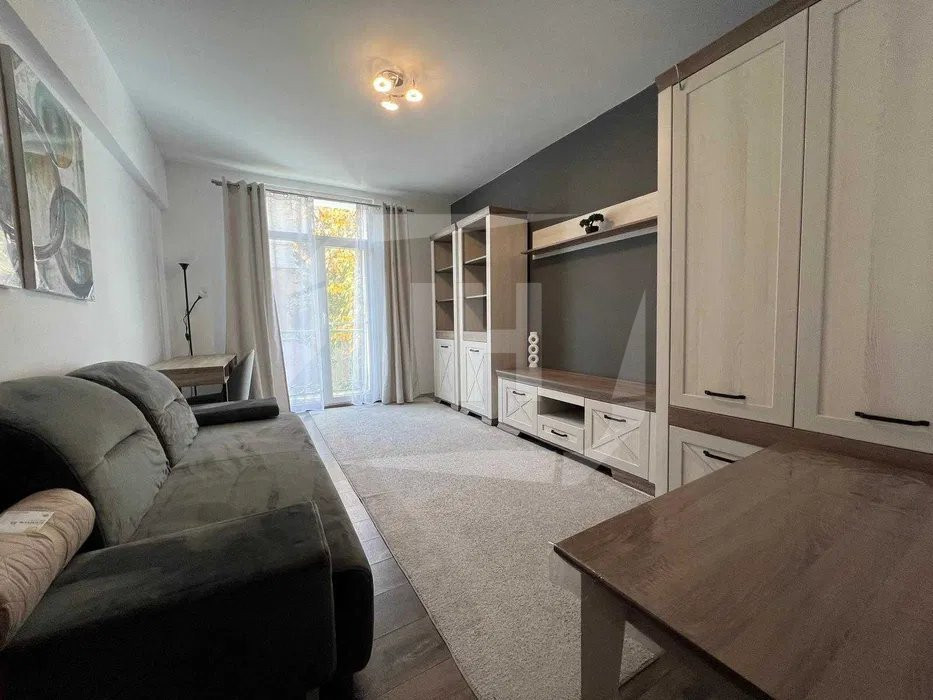 Apartament 2 camere + dressing, modern, parcare, Zona Nicolae Titulescu