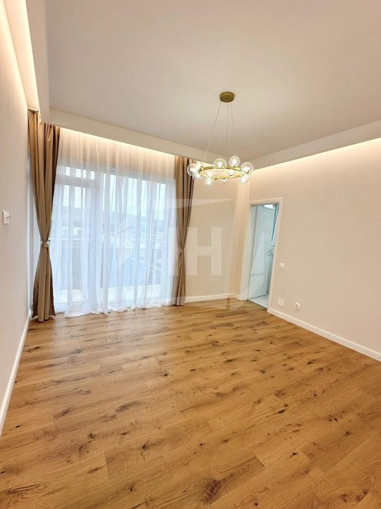 Penthouse 3 camere 90 mp utili, terase 30 mp,  panorama