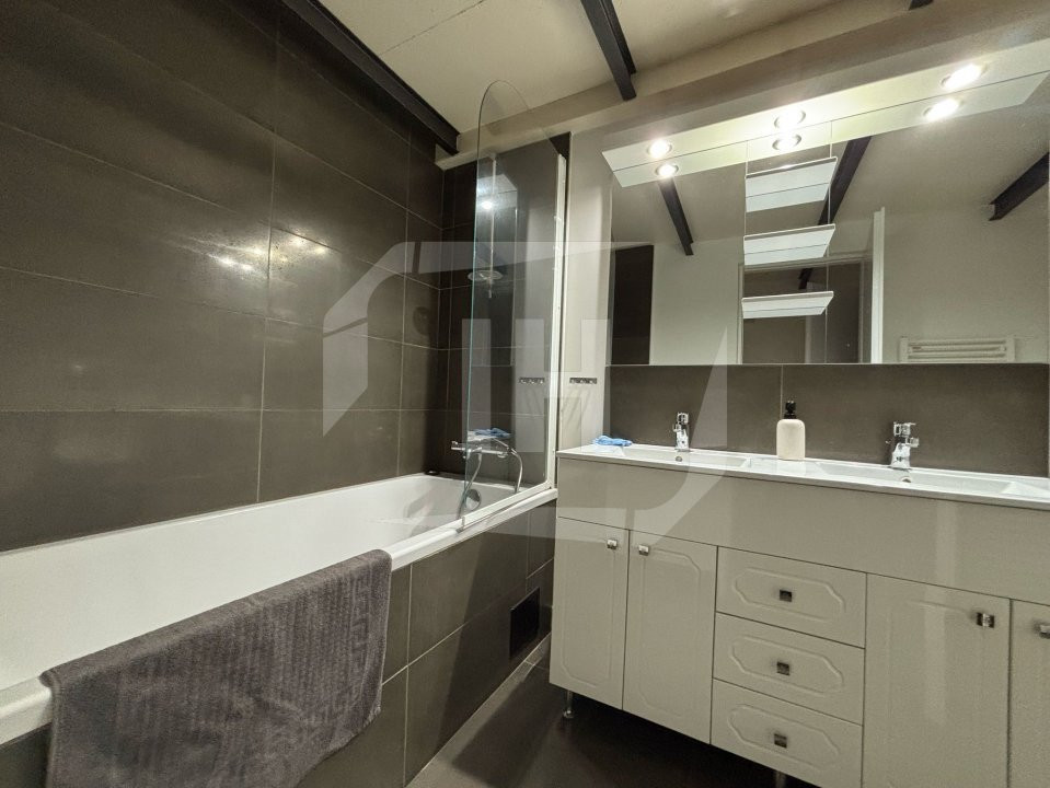 Apartament 3 camere, semidecomandat, parcare, Centru zona Ploiesti