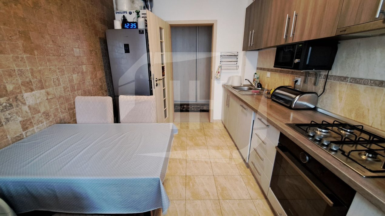 Apartament cu 3 camere, decomandat, 2 parcari, zona Eugen Ionesco