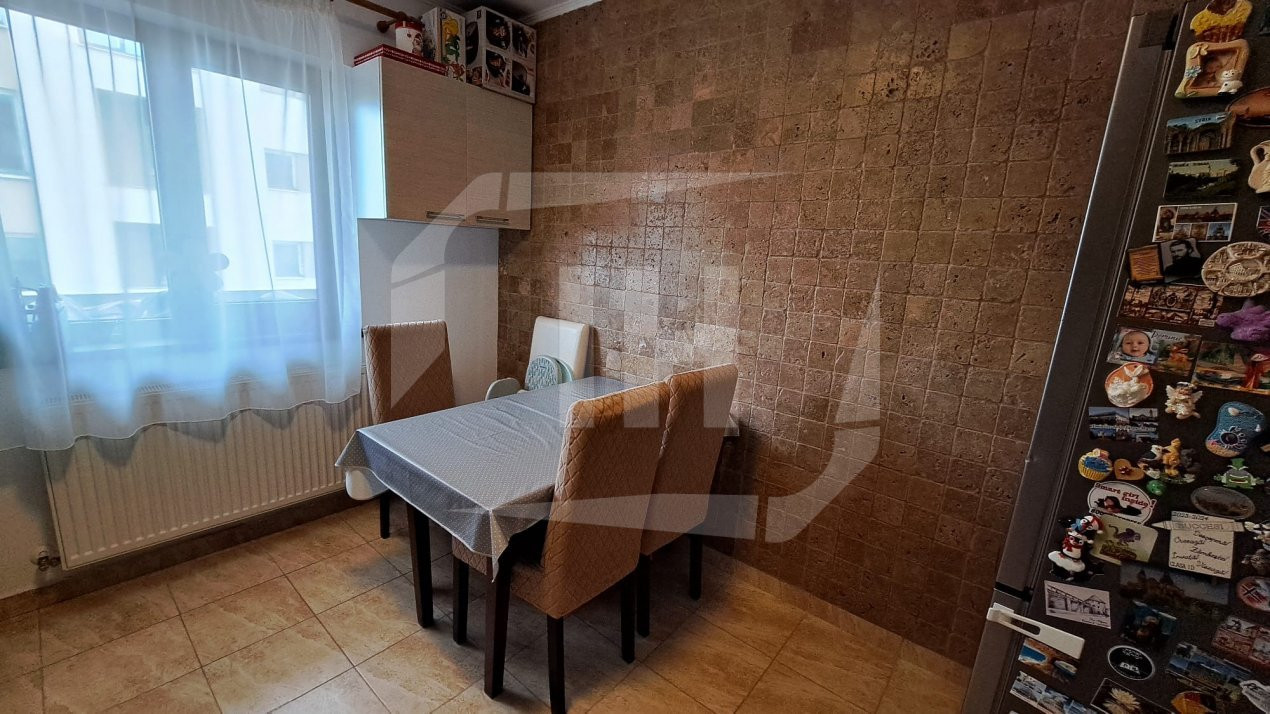 Apartament cu 3 camere, decomandat, 2 parcari, zona Eugen Ionesco