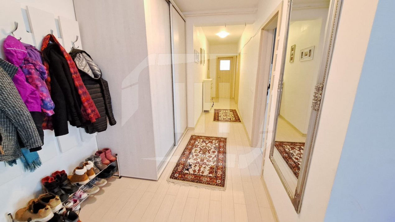 Apartament cu 3 camere, decomandat, 2 parcari, zona Eugen Ionesco