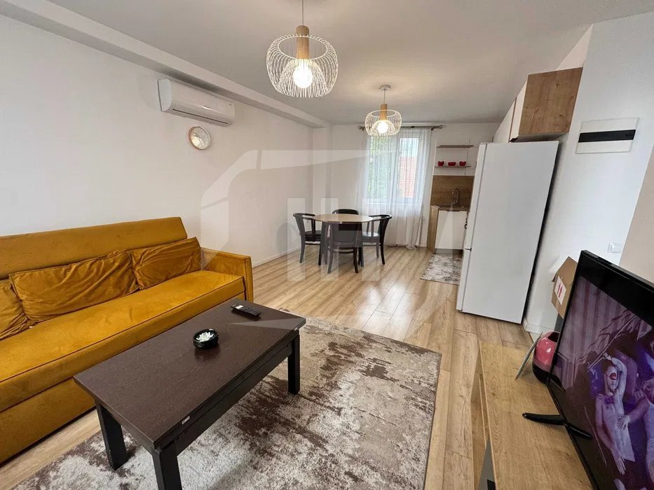 Apartament 2 camere, semidecomandat, parcare, Centru zona Anton Pann