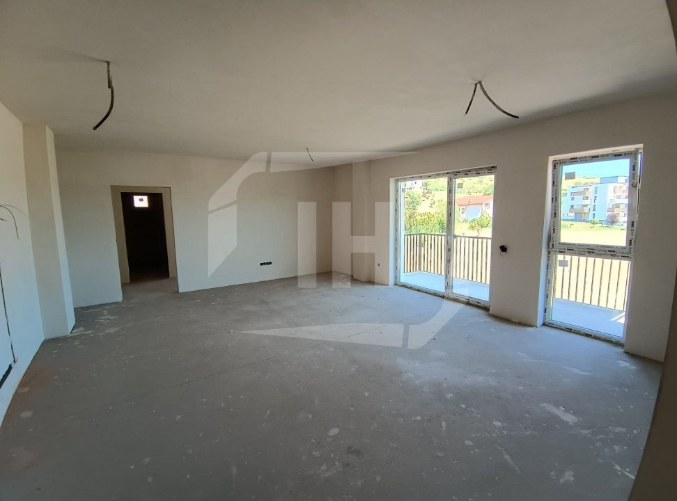 Apartament 3 camere, posibilitate 4, terasa, parcare